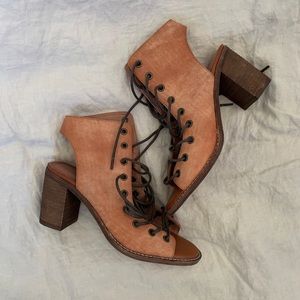Free People x Jeffrey Campbell lace up heel boots size 7.5